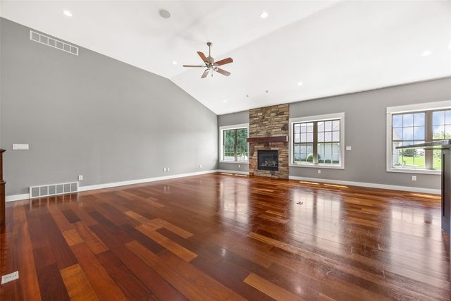 5010 Silver Oak Court, Marion, IA 52302