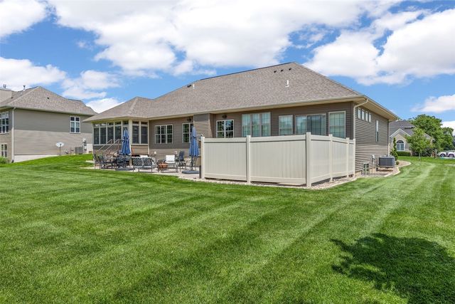 5010 Silver Oak Court, Marion, IA 52302