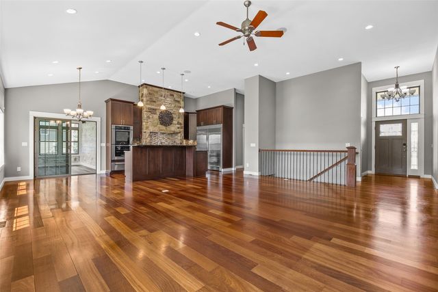 5010 Silver Oak Court, Marion, IA 52302