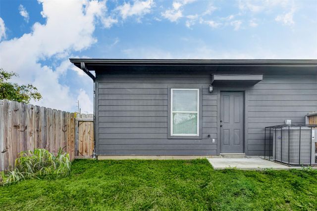 319 N Carolina Street, Houston, TX 77029