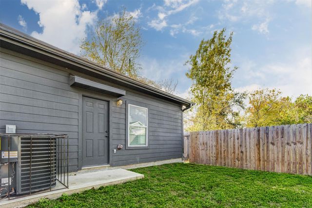 319 N Carolina Street, Houston, TX 77029