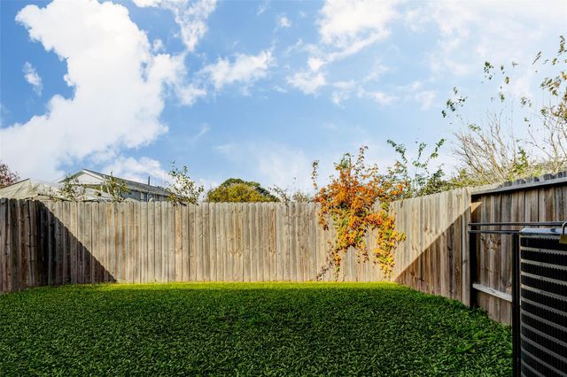 319 N Carolina Street, Houston, TX 77029