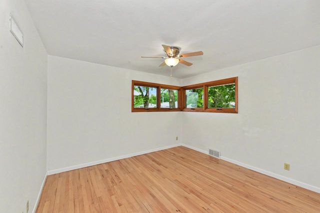457 W 5th STREET, Oconomowoc, WI 53066