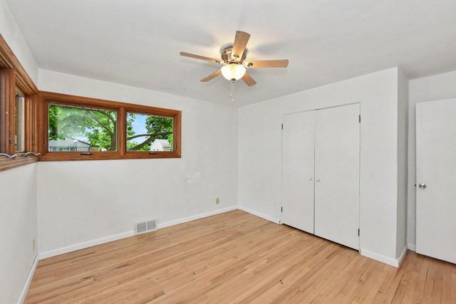 457 W 5th STREET, Oconomowoc, WI 53066