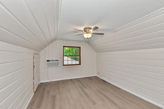 457 W 5th STREET, Oconomowoc, WI 53066