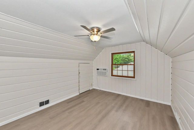 457 W 5th STREET, Oconomowoc, WI 53066