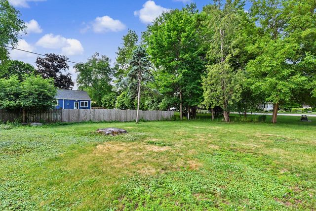 457 W 5th STREET, Oconomowoc, WI 53066