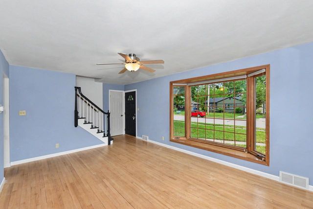 457 W 5th STREET, Oconomowoc, WI 53066