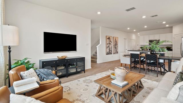 300 SANTO DOMINGO RD, Bastrop, TX 78602