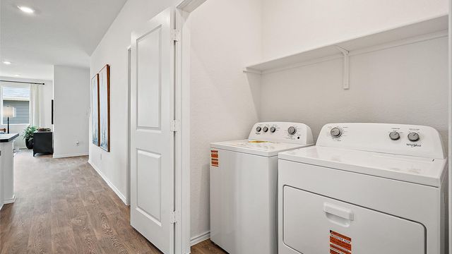 300 SANTO DOMINGO RD, Bastrop, TX 78602