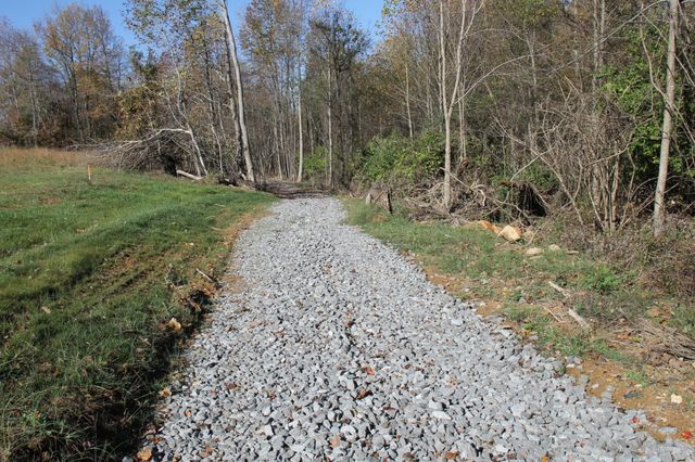 221 Whitson Rd, Bethpage, TN 37022