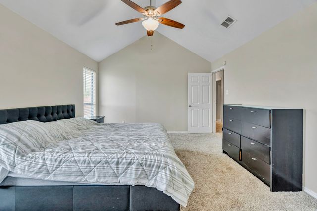 326 Baldwin Street, Grand Prairie, TX 75052