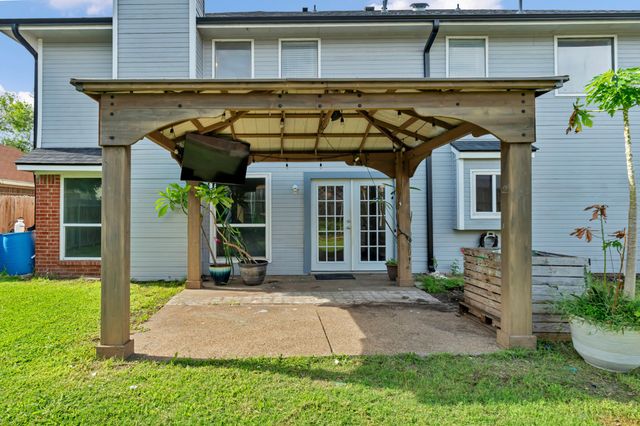 326 Baldwin Street, Grand Prairie, TX 75052