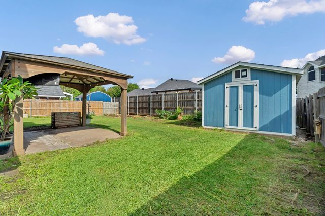 326 Baldwin Street, Grand Prairie, TX 75052