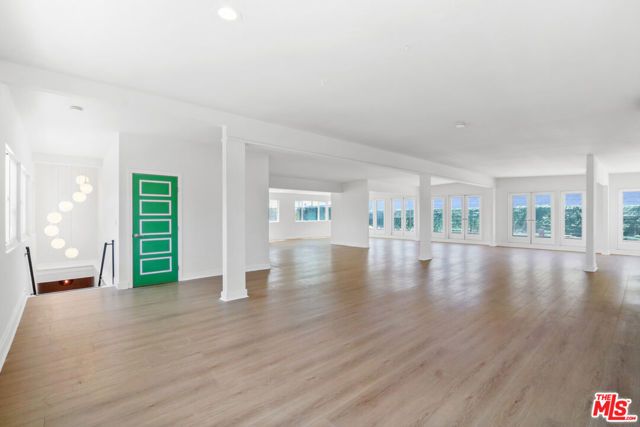12926 Venice Boulevard, Los Angeles, CA 90066