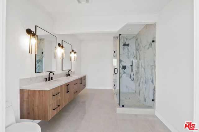 12926 Venice Boulevard, Los Angeles, CA 90066