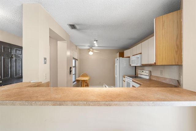 3237 Perimeter Drive 2512, Greenacres, FL 33467