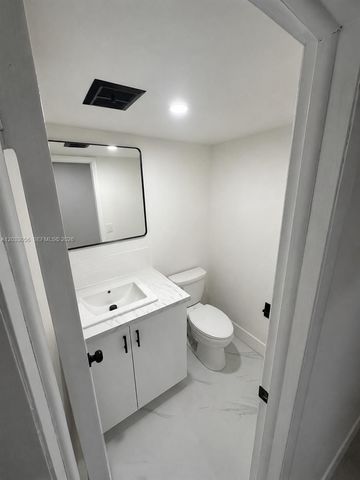10774 N Kendall Drive G1, Miami, FL 33176
