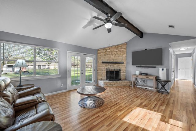 711 Rosedale Drive, Hewitt, TX 76643