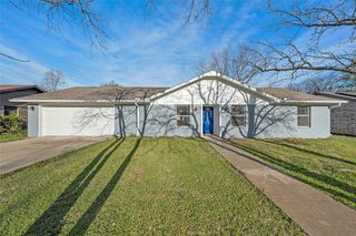 711 Rosedale Drive, Hewitt, TX 76643