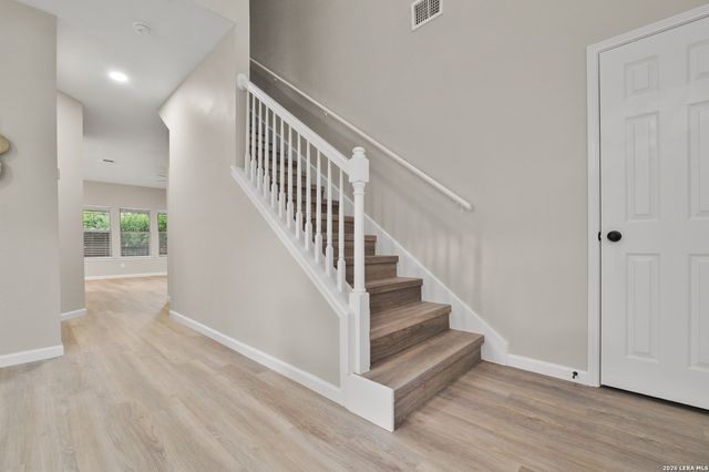 12323 Stable Pond Dr, San Antonio, TX 78249