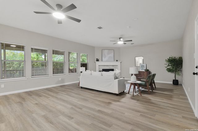 12323 Stable Pond Dr, San Antonio, TX 78249