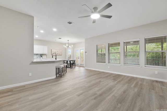 12323 Stable Pond Dr, San Antonio, TX 78249