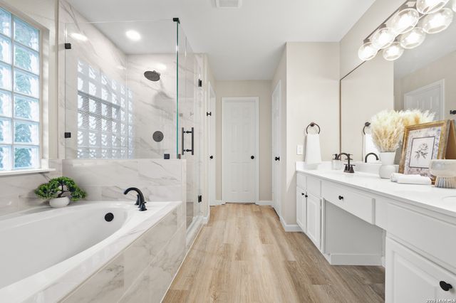 12323 Stable Pond Dr, San Antonio, TX 78249