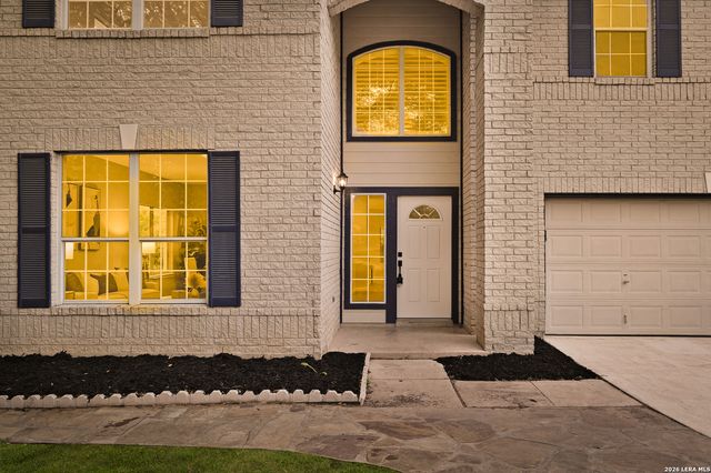 12323 Stable Pond Dr, San Antonio, TX 78249