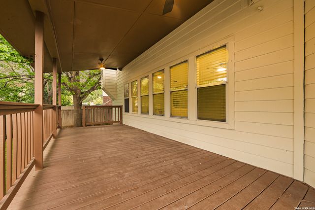 12323 Stable Pond Dr, San Antonio, TX 78249