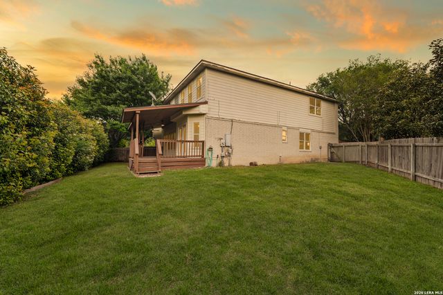 12323 Stable Pond Dr, San Antonio, TX 78249