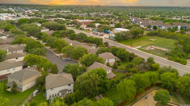 12323 Stable Pond Dr, San Antonio, TX 78249