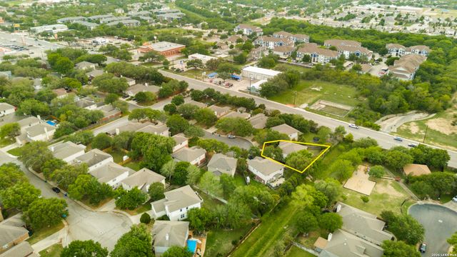 12323 Stable Pond Dr, San Antonio, TX 78249