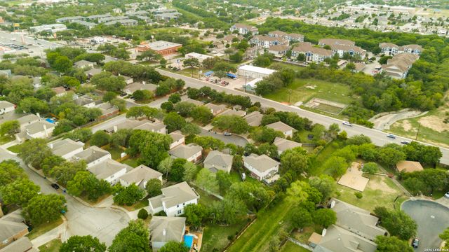 12323 Stable Pond Dr, San Antonio, TX 78249
