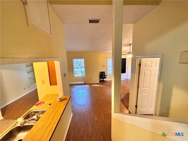 901 Hillyer Street, San Marcos, TX 78666