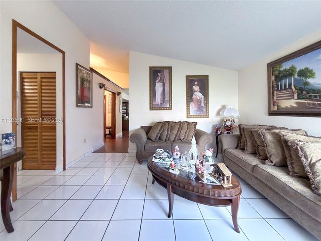 14220 SW 53rd St, Miami, FL 33175