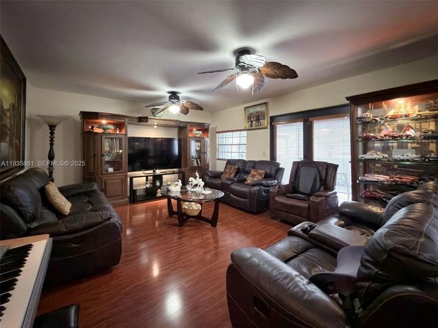 14220 SW 53rd St, Miami, FL 33175