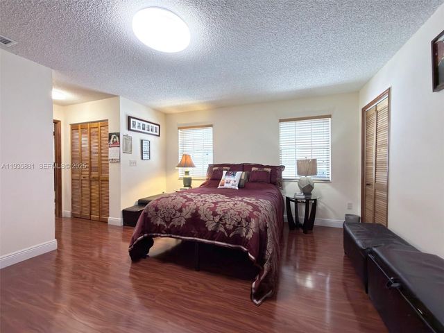 14220 SW 53rd St, Miami, FL 33175