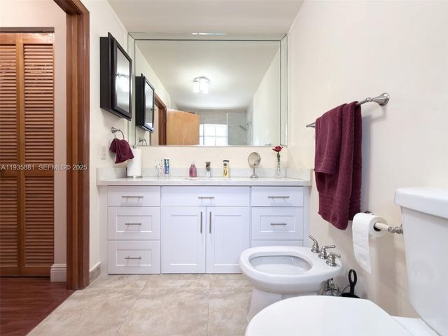 14220 SW 53rd St, Miami, FL 33175