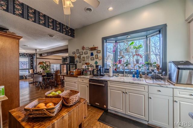 2001a Beck Lane, Lebanon, MO 65536