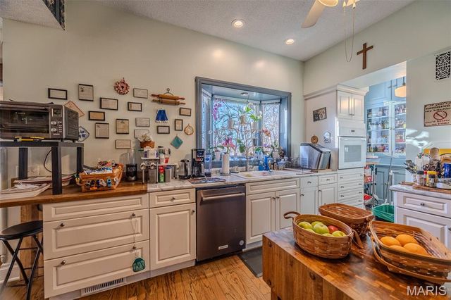 2001a Beck Lane, Lebanon, MO 65536