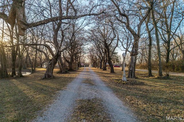 2001a Beck Lane, Lebanon, MO 65536