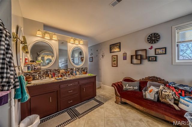 2001a Beck Lane, Lebanon, MO 65536