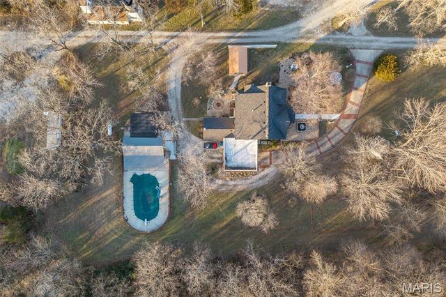 2001a Beck Lane, Lebanon, MO 65536