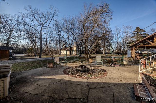 2001a Beck Lane, Lebanon, MO 65536