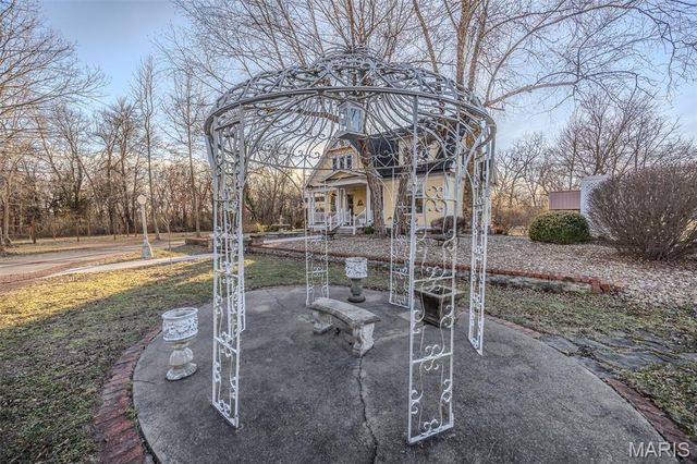 2001a Beck Lane, Lebanon, MO 65536