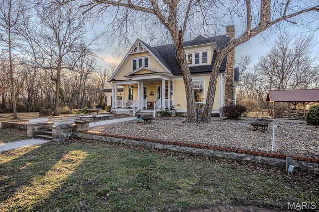 2001a Beck Lane, Lebanon, MO 65536