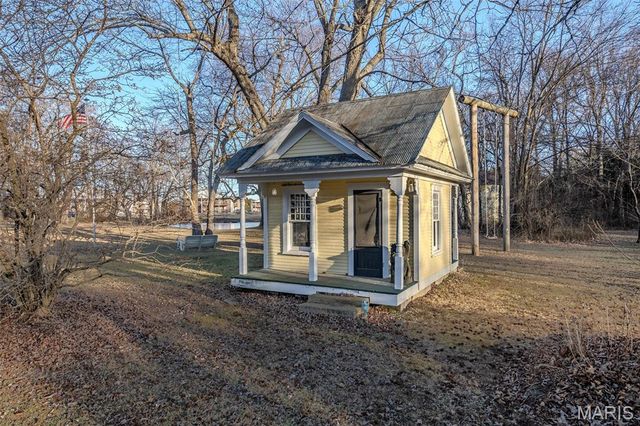 2001a Beck Lane, Lebanon, MO 65536