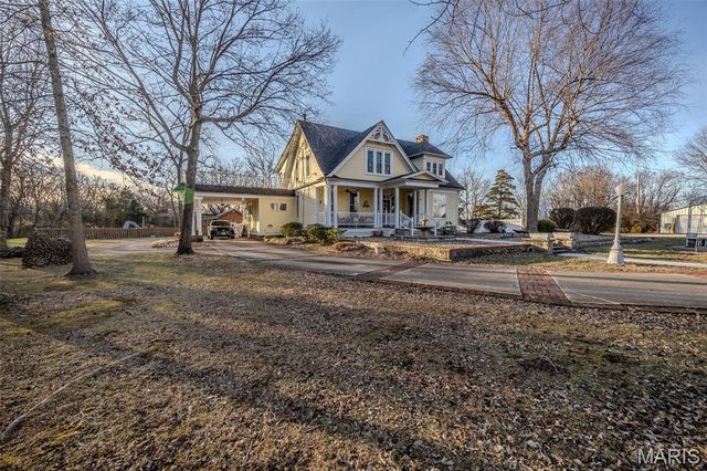 2001a Beck Lane, Lebanon, MO 65536