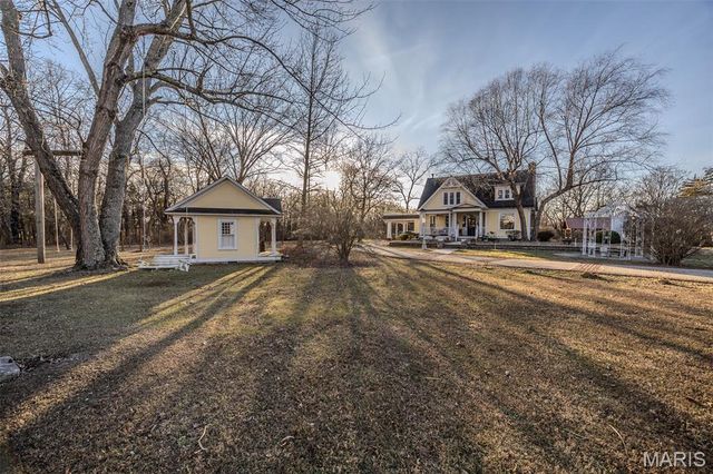 2001a Beck Lane, Lebanon, MO 65536